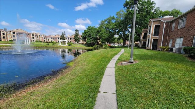 4400 THORNBRIAR LANE 201, Orlando, FL 32822