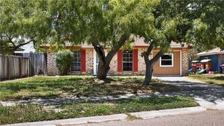 2425 Manitoba Dr, Corpus Christi, TX 78418
