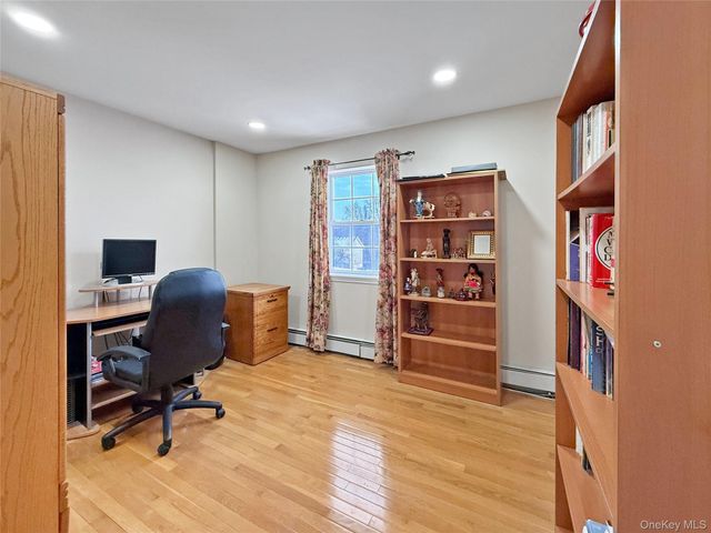 22 Sharon Drive, Middletown, NY 10941