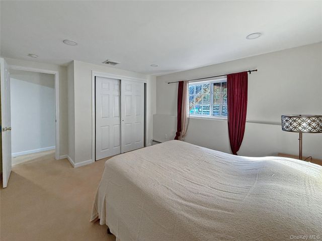 22 Sharon Drive, Middletown, NY 10941