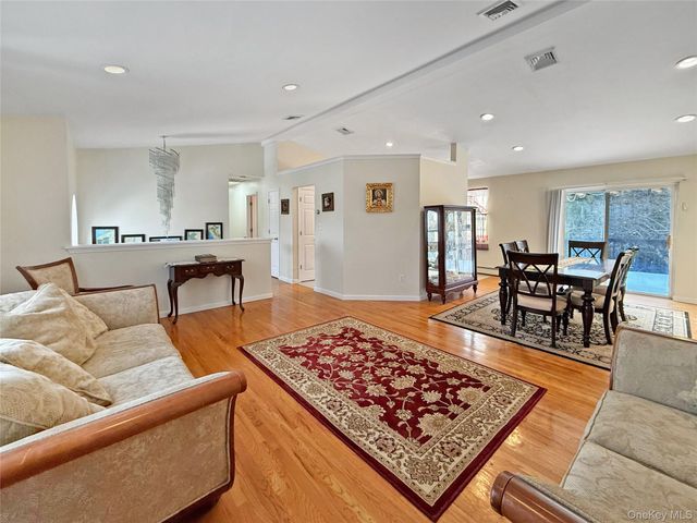 22 Sharon Drive, Middletown, NY 10941