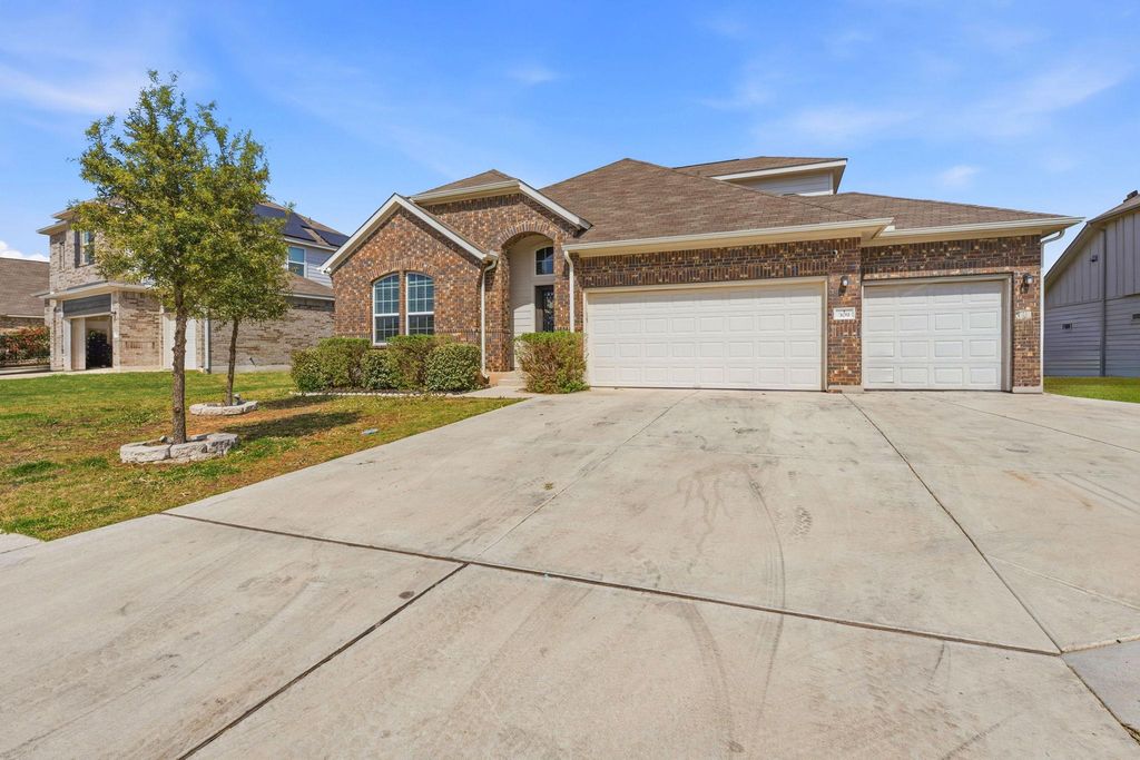 309 Baxendale ST, Hutto, TX 78634