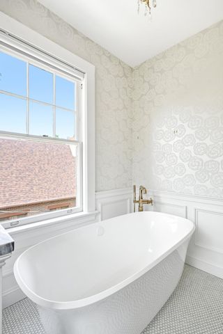 1234 E Walnut Street, Springfield, MO 65802