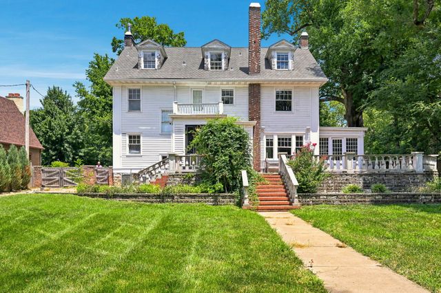 1234 E Walnut Street, Springfield, MO 65802