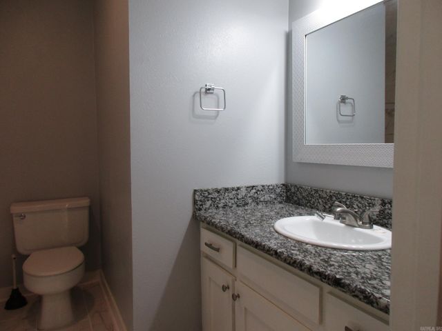1209 E Twin Lakes Drive, Little Rock, AR 72205