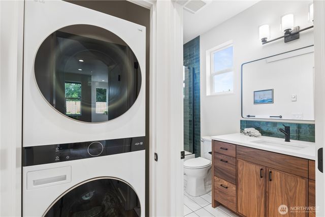 2907 Cedarwood Avenue, Bellingham, WA 98225