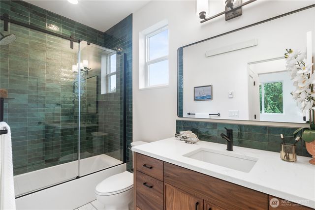2907 Cedarwood Avenue, Bellingham, WA 98225