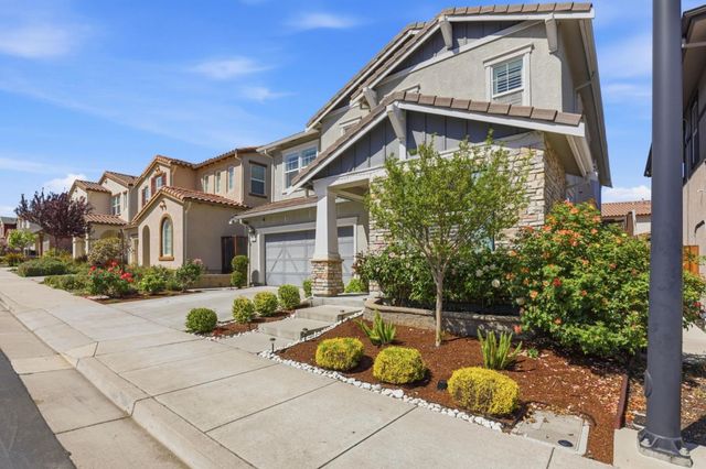 1017 Ruby Way, Gilroy, CA 95020