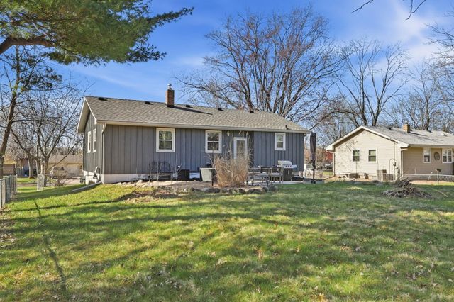 6950 35th Street N, Oakdale, MN 55128