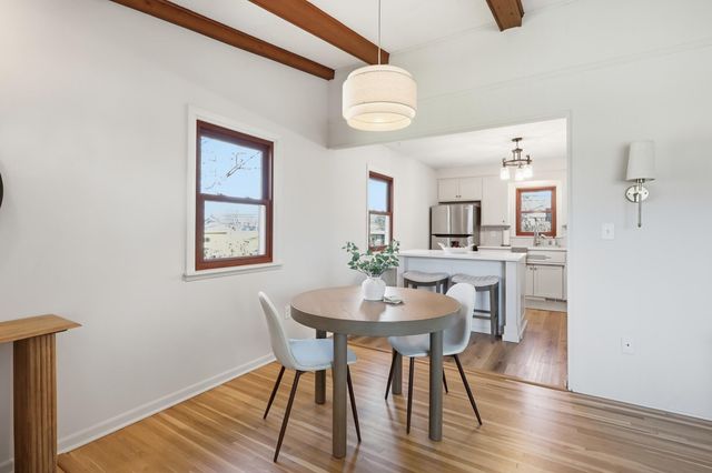 6950 35th Street N, Oakdale, MN 55128