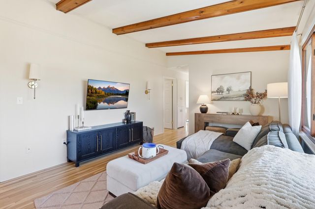 6950 35th Street N, Oakdale, MN 55128