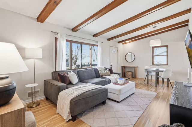 6950 35th Street N, Oakdale, MN 55128