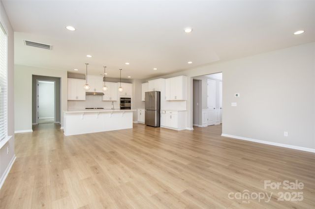 256 W Waterlynn Road, Mooresville, NC 28117