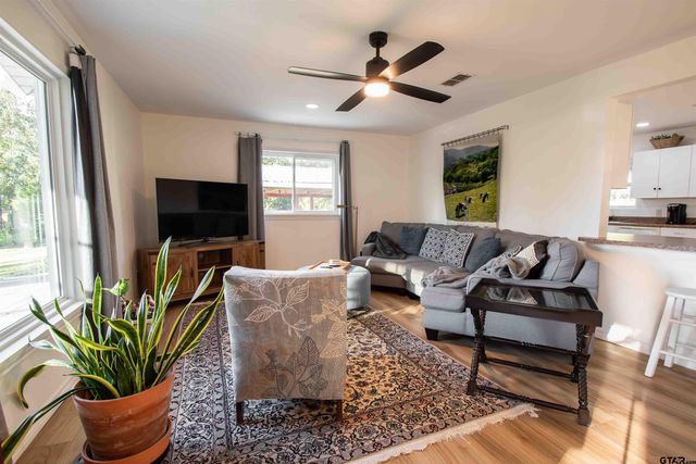 704 Callender Lake Drive, Murchison, TX 75778
