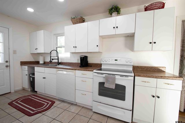 704 Callender Lake Drive, Murchison, TX 75778