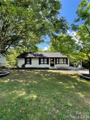 609 Glenn Street, Gastonia, NC 28052