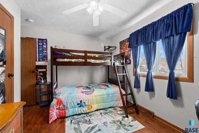 5301 S Holbrook Ave Avenue, Sioux Falls, SD 57106