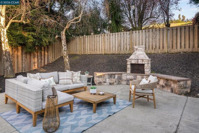 34 34 Pony Ct, San Ramon, CA 94583