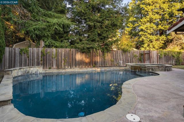 34 34 Pony Ct, San Ramon, CA 94583