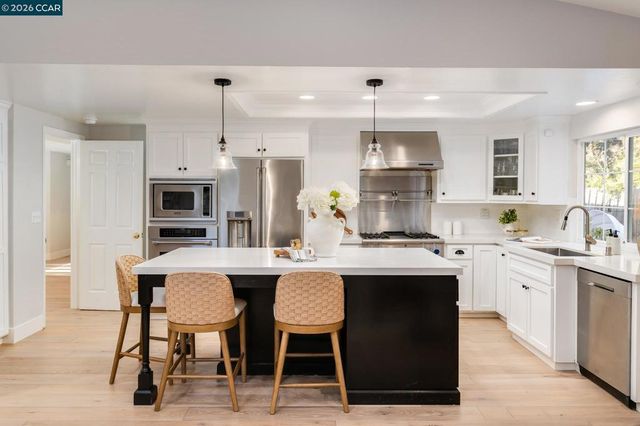 34 34 Pony Ct, San Ramon, CA 94583