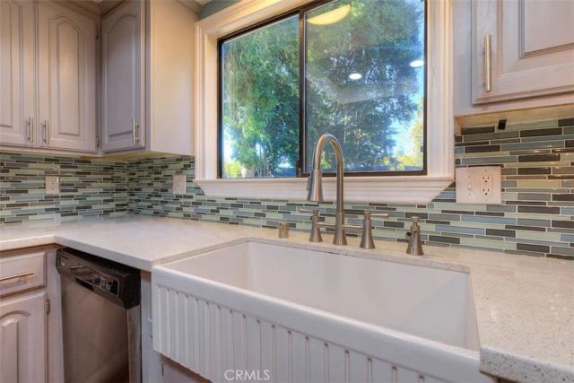 1022 Sir William Court, Chico, CA 95926