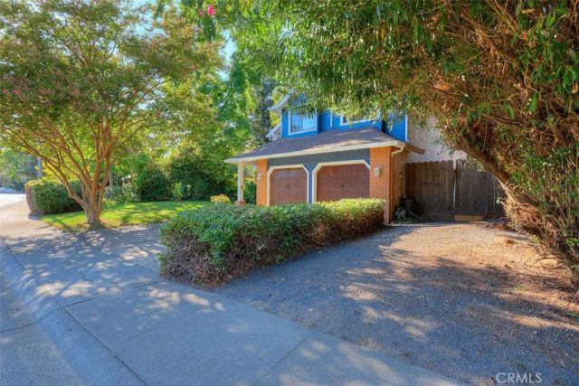 1022 Sir William Court, Chico, CA 95926
