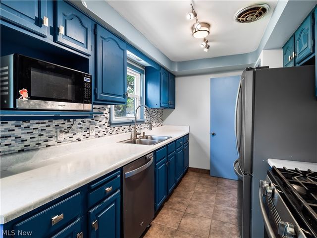 23790 Elm Road, North Olmsted, OH 44070