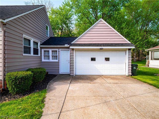 23790 Elm Road, North Olmsted, OH 44070