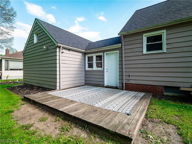 23790 Elm Road, North Olmsted, OH 44070