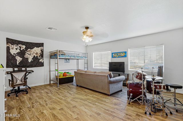 1725 Paul Moran Place, El Paso, TX 79936