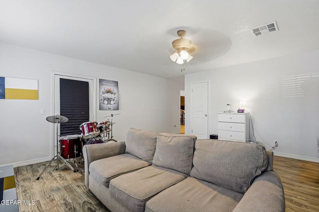 1725 Paul Moran Place, El Paso, TX 79936