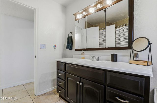 1725 Paul Moran Place, El Paso, TX 79936