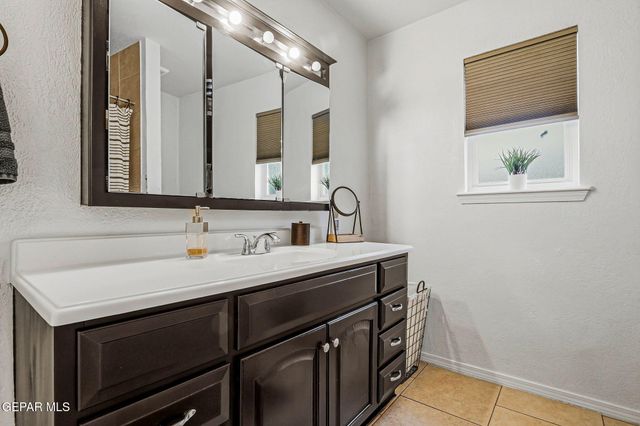 1725 Paul Moran Place, El Paso, TX 79936