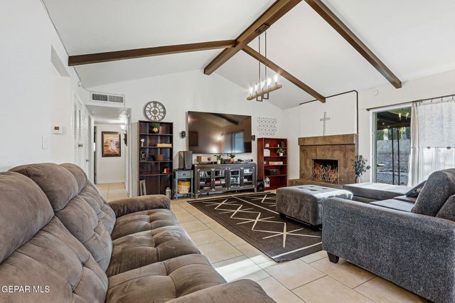 1725 Paul Moran Place, El Paso, TX 79936