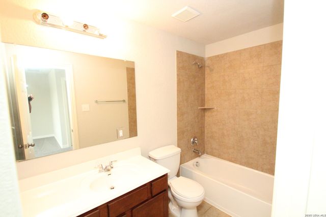2207 PETSERI PARK, San Antonio, TX 78251