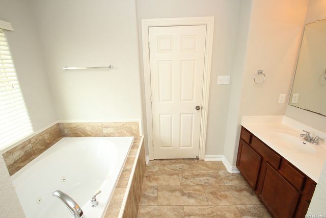 2207 PETSERI PARK, San Antonio, TX 78251
