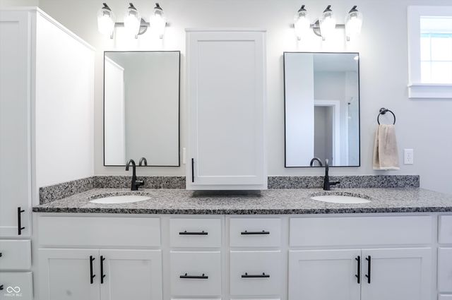 6559 Stonepoint Way, Indianapolis, IN 46237