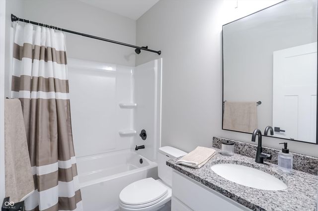 6559 Stonepoint Way, Indianapolis, IN 46237