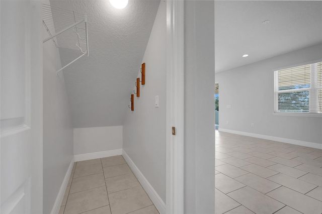 1230 STRATTON AVENUE, Groveland, FL 34736