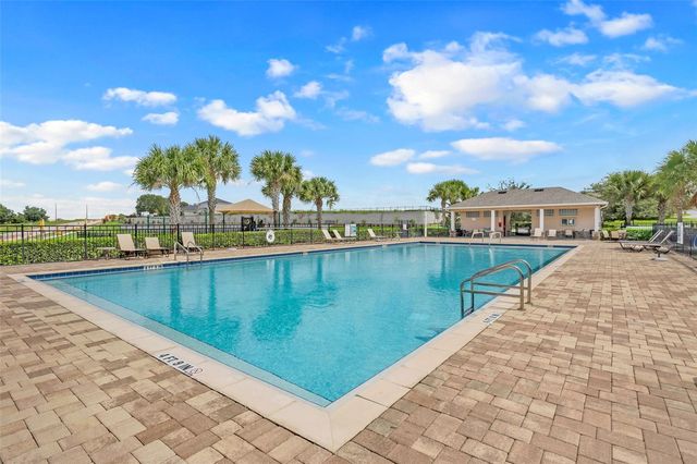 1230 STRATTON AVENUE, Groveland, FL 34736