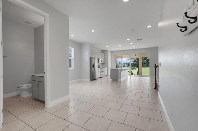 1230 STRATTON AVENUE, Groveland, FL 34736