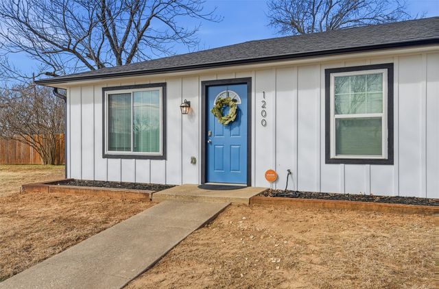 1200 N 5th Street, Waco, TX 76707