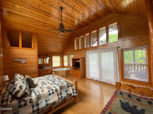 1030 E MADISON DRIVE Drive, Sevierville, TN 37876