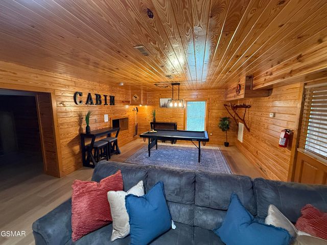 1030 E MADISON DRIVE Drive, Sevierville, TN 37876