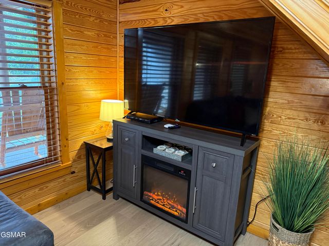 1030 E MADISON DRIVE Drive, Sevierville, TN 37876