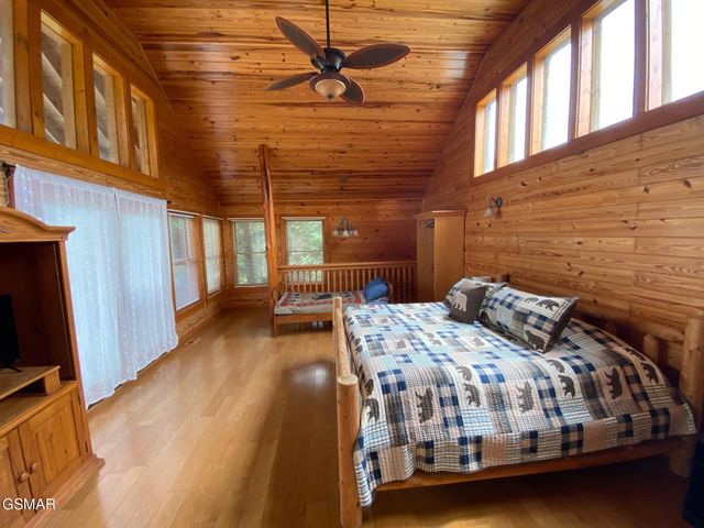 1030 E MADISON DRIVE Drive, Sevierville, TN 37876