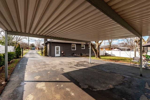 106 Oaklynn Dr, Madison, TN 37115