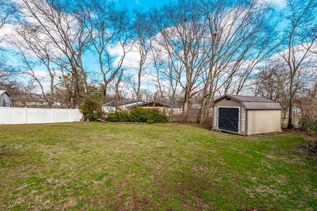 106 Oaklynn Dr, Madison, TN 37115