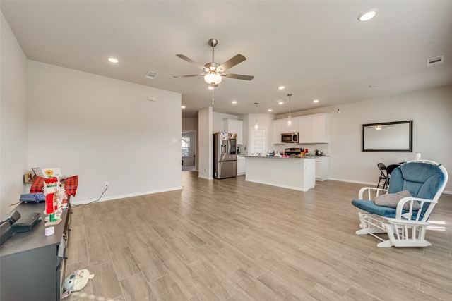 1316 Fox Glen Trail, Crowley, TX 76036