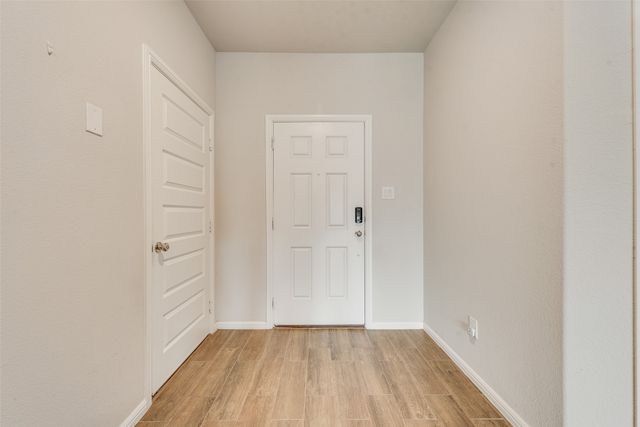 1316 Fox Glen Trail, Crowley, TX 76036